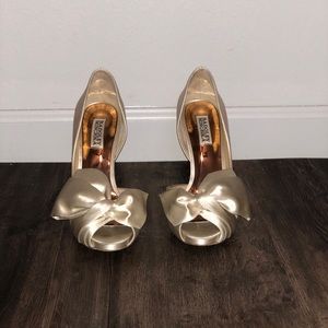 Big Bow Cream Heels!